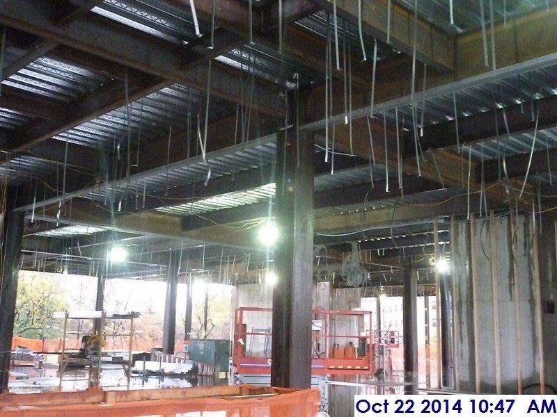 Duct hangers at the 2nd floor Facing North-East  (800x600)